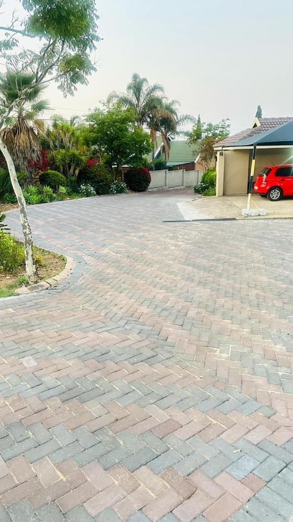 Sunrise Boutique Hotel Witbank Luaran gambar