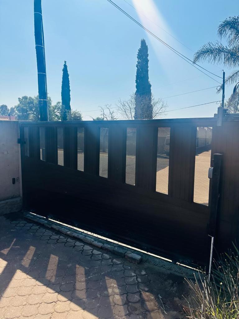 Sunrise Boutique Hotel Witbank Luaran gambar